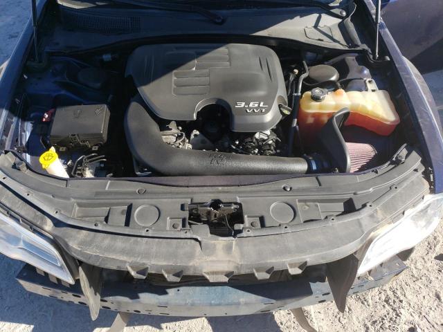 Photo 11 from auction – 2015 CHRYSLER 300 LIMITE with VIN 2C3CCAAG1FH931329