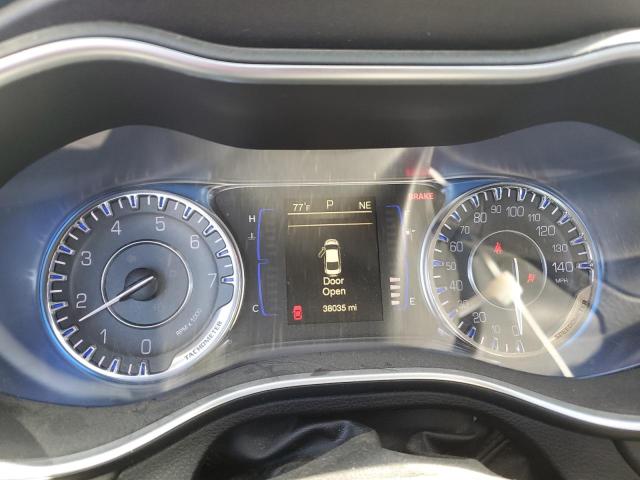 Photo 9 from auction – 2016 CHRYSLER 200 LIMITE with VIN 1C3CCCAB7GN150596