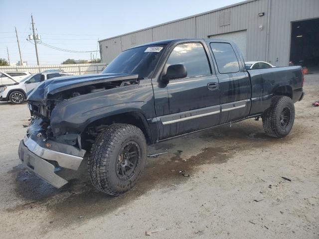 CHEVROLET SILVERADO 2003 with VIN 2GCEC19T331383554 - Photo from auction