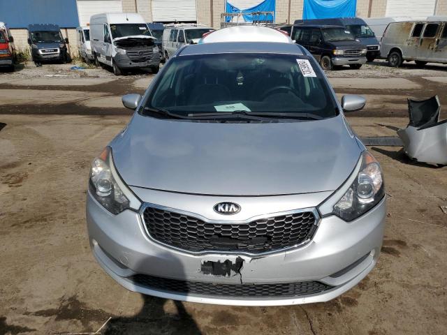 Photo 5 from auction – 2016 KIA FORTE LX with VIN KNAFK4A60G5519476