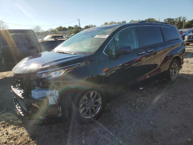 TOYOTA SIENNA XLE 2023 with VIN 5TDYSKFC3PS100319 - Photo from auction