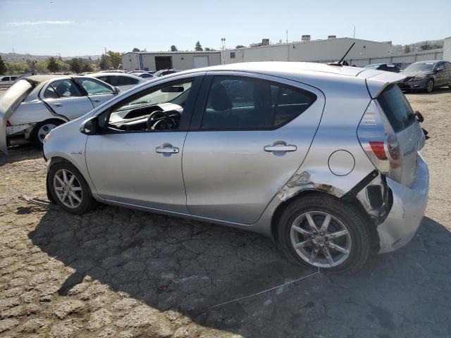 Photo 2 from auction – 2012 TOYOTA PRIUS C with VIN JTDKDTB3XC1030644
