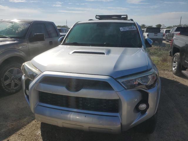 Foto 5 de la subasta – 2015 TOYOTA 4RUNNER SR con VIN JTEBU5JR2F5240780