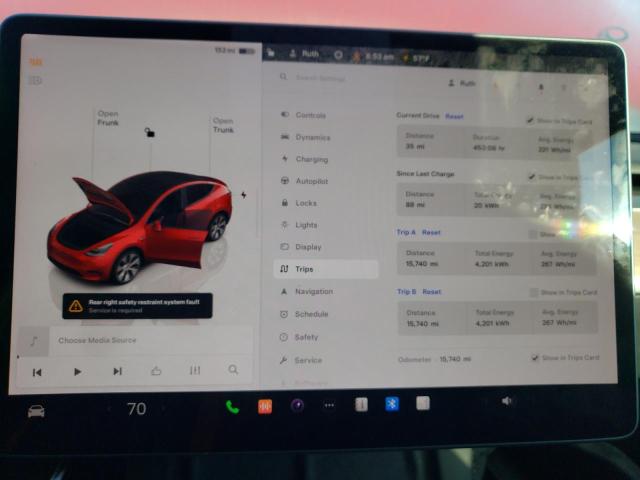 Photo 9 from auction – 2022 TESLA MODEL Y with VIN 7SAYGAEE0NF377979