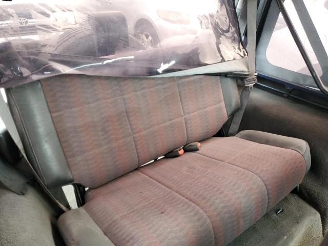 Photo 11 from auction – 2000 JEEP WRANGLER / with VIN 1J4FA29P2YP715751