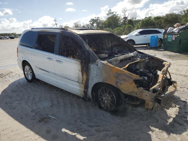 Photo 4 from auction – 2014 CHRYSLER TOWN & COU with VIN 2C4RC1GG0ER332881
