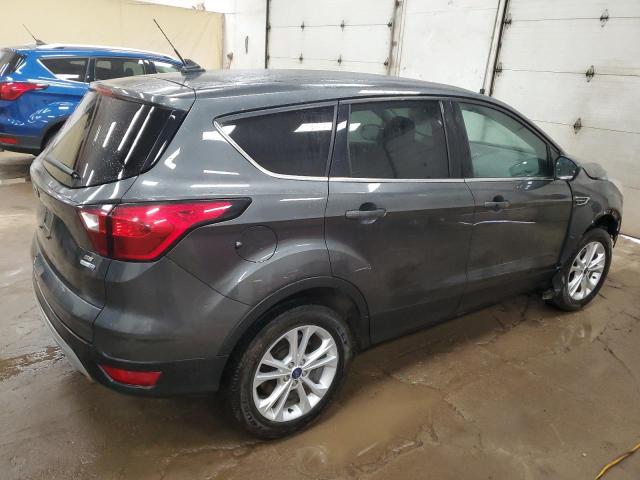Photo 3 from auction – 2019 FORD ESCAPE SE with VIN 1FMCU9GD4KUC24670