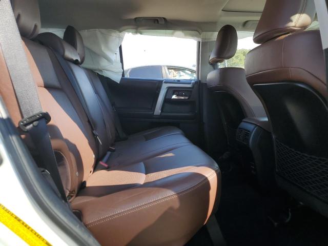 Photo 11 from auction – 2019 TOYOTA 4RUNNER SR with VIN JTEBU5JR7K5686482