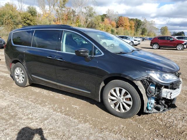 Photo 4 from auction – 2017 CHRYSLER PACIFICA T with VIN 2C4RC1BG9HR569770