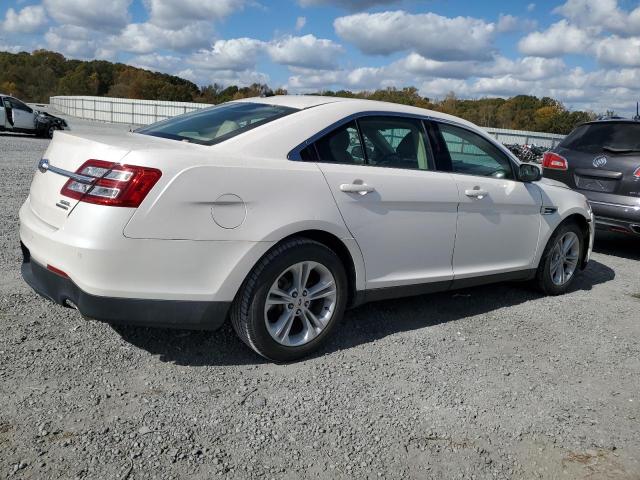 Photo 3 from auction – 2017 FORD TAURUS SEL with VIN 1FAHP2E84HG135760