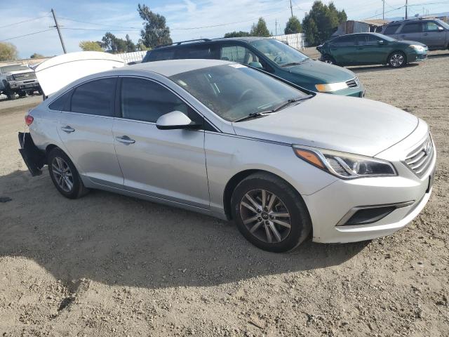 Photo 4 from auction – 2017 HYUNDAI SONATA SE with VIN 5NPE24AF2HH577489