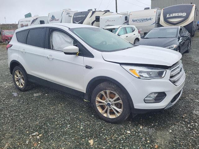 Photo 4 from auction – 2019 FORD ESCAPE SE with VIN 1FMCU9GD2KUA220