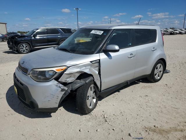 KIA SOUL 2015 with VIN KNDJN2A23F7749957 - Photo from auction