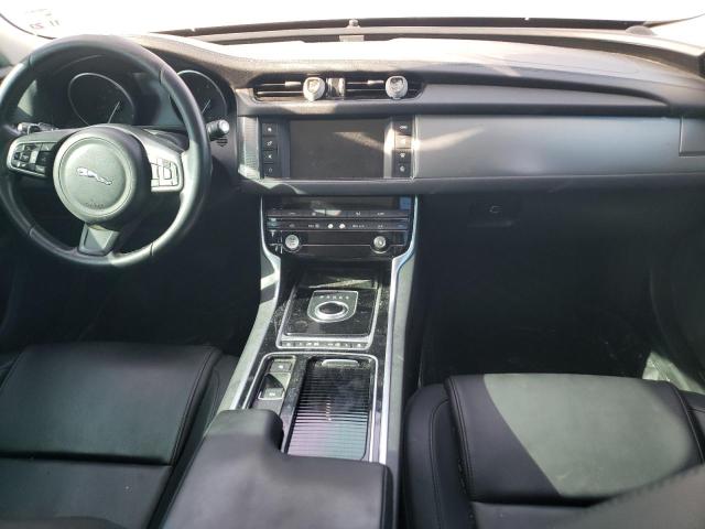 Photo 8 from auction – 2018 JAGUAR XF with VIN SAJBR4FX6JCY61663
