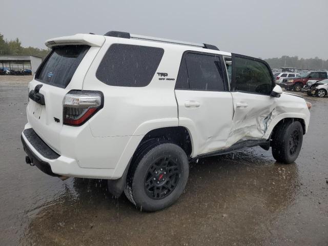 Photo 3 from auction – 2017 TOYOTA 4RUNNER SR with VIN JTEBU5JR8H5478958
