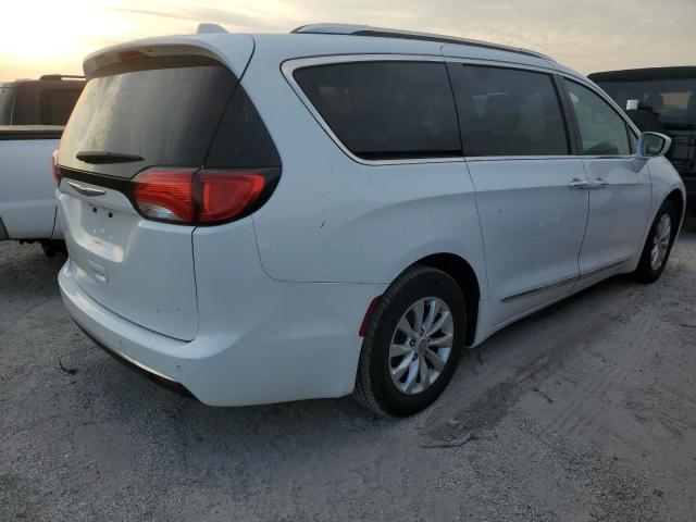 Photo 3 from auction – 2019 CHRYSLER PACIFICA T with VIN 2C4RC1BG5KR626585