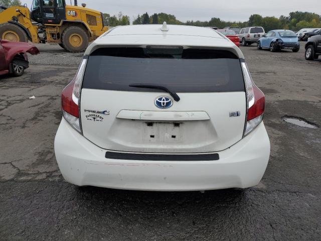 Photo 6 from auction – 2015 TOYOTA PRIUS C with VIN JTDKDTB38F1102526