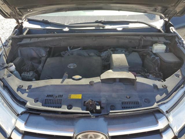 Photo 12 from auction – 2017 TOYOTA HIGHLANDER with VIN 5TDZZRFH3HS199942