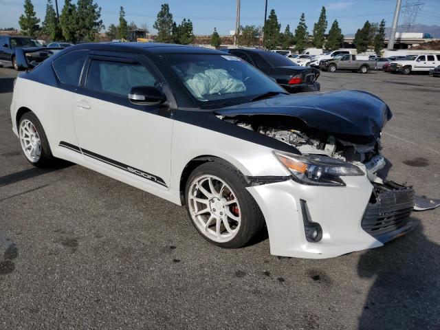 Photo 4 from auction – 2016 TOYOTA SCION TC with VIN JTKJF5C70GJ015166