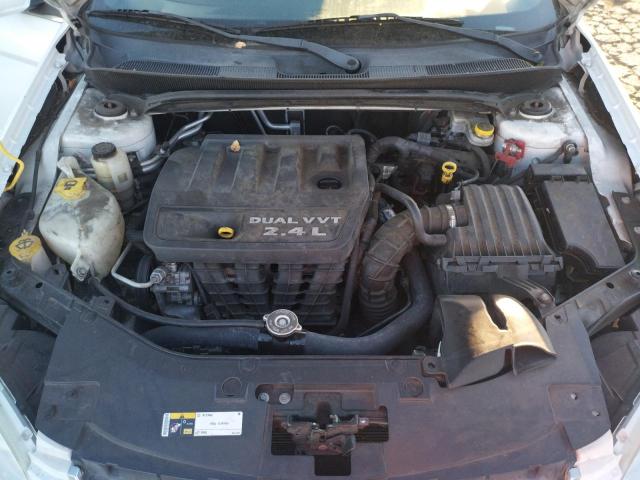 Photo 11 from auction – 2014 CHRYSLER 200 LX with VIN 1C3CCBAB9EN207582