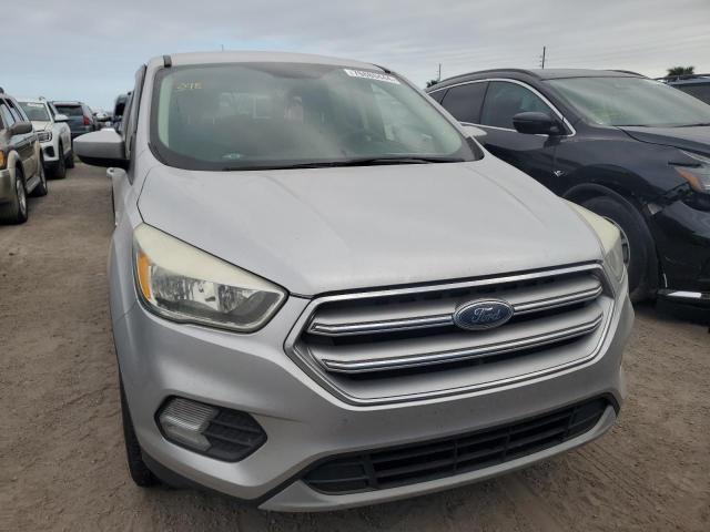 Photo 5 from auction – 2017 FORD ESCAPE SE with VIN 1FMCU0GD8HUB96408