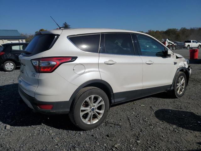 Photo 3 from auction – 2017 FORD ESCAPE SE with VIN 1FMCU9G93HUD81076