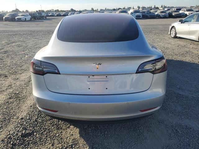 Photo 6 from auction – 2018 TESLA MODEL 3 with VIN 5YJ3E1EA3JF011597