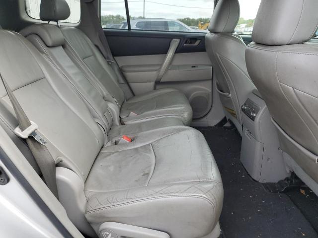 Photo 11 from auction – 2011 TOYOTA HIGHLANDER with VIN 5TDBK3EH9BS064413