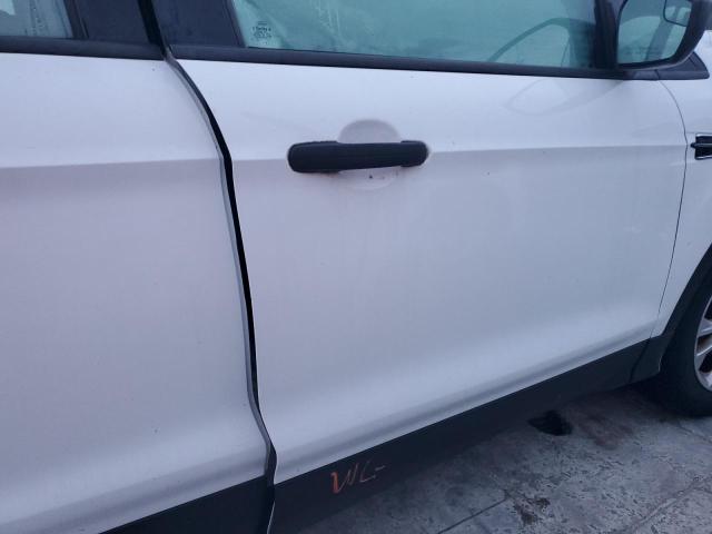 Photo 13 from auction – 2017 FORD ESCAPE S with VIN 1FMCU0F76HUC43947