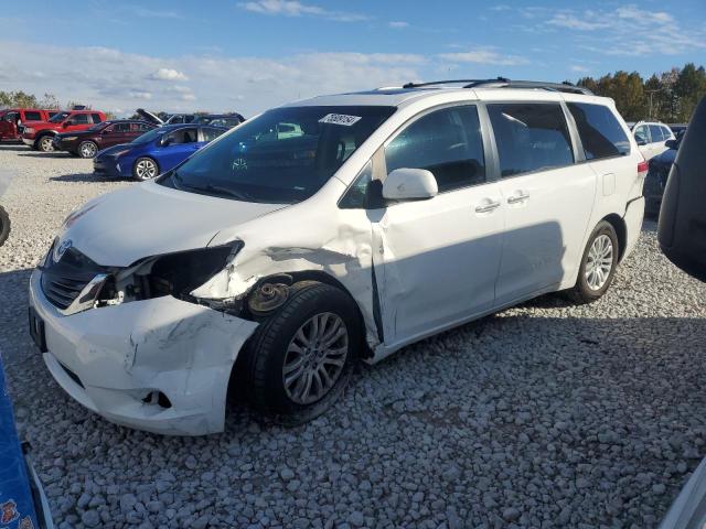 Photo 1 from auction – 2013 TOYOTA SIENNA XLE with VIN 5TDYK3DC1DS384697