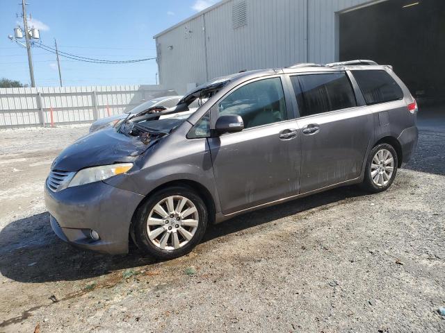 TOYOTA SIENNA XLE 2014 with VIN 5TDDK3DC5ES078070 - Photo from auction