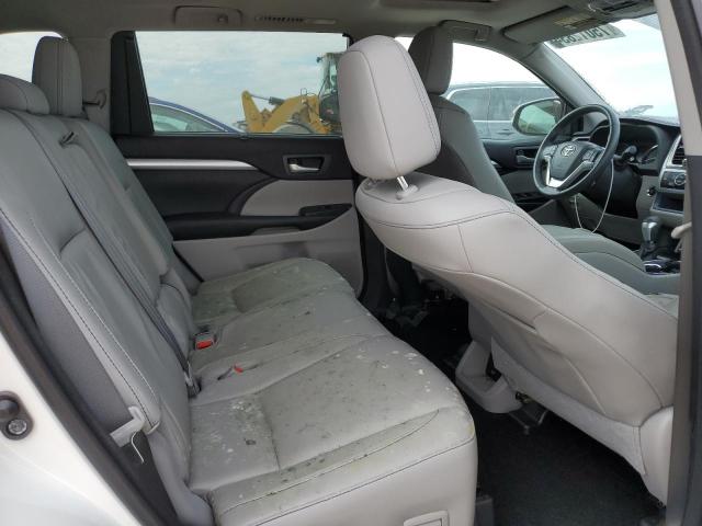 Photo 11 from auction – 2016 TOYOTA HIGHLANDER with VIN 5TDKKRFH7GS142860