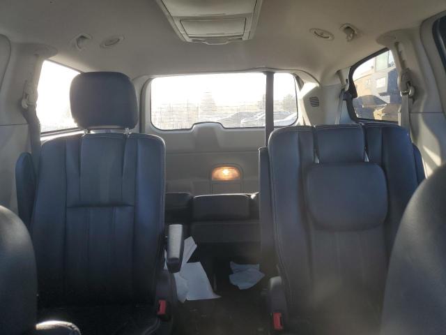 Photo 10 from auction – 2016 CHRYSLER TOWN & COU with VIN 2C4RC1BG1GR229172