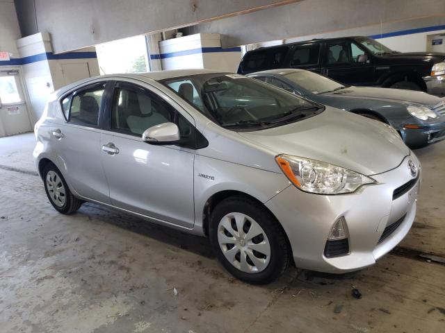 Photo 4 from auction – 2014 TOYOTA PRIUS C with VIN JTDKDTB32E1565762