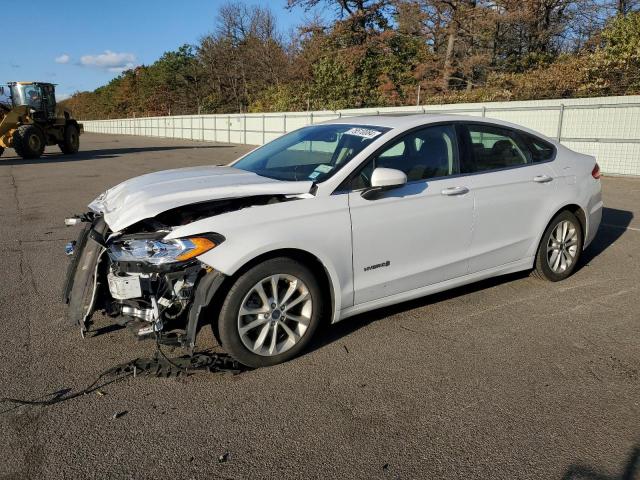 FORD FUSION SE 2019 with VIN 3FA6P0LU8KR192040 - Photo from auction