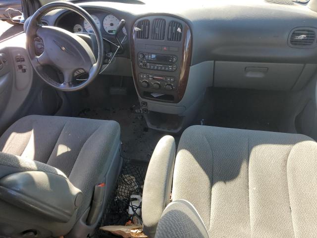 Photo 8 from auction – 2004 CHRYSLER TOWN & COU with VIN 2C4GP54L34R586121
