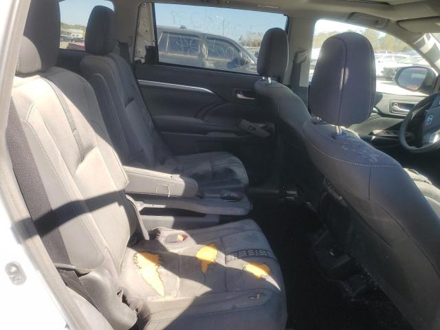 Photo 11 from auction – 2018 TOYOTA HIGHLANDER with VIN 5TDJZRFH1JS559230