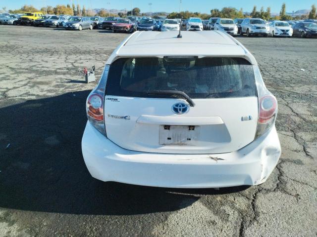Photo 6 from auction – 2013 TOYOTA PRIUS C with VIN JTDKDTB36D1544749