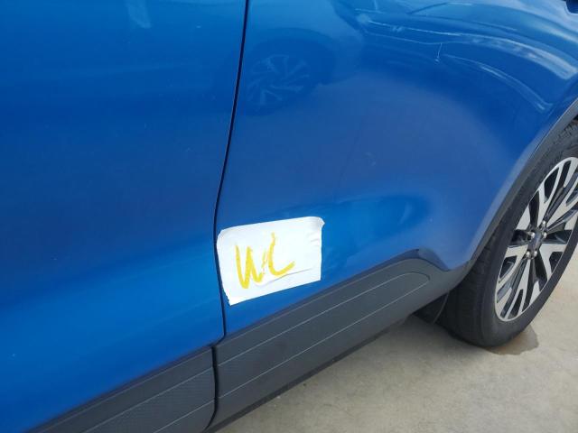 Photo 13 from auction – 2020 FORD ESCAPE SE with VIN 1FMCU9BZ8LUA48243