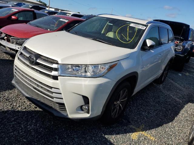 TOYOTA HIGHLANDER 2017 with VIN 5TDKZRFH7HS523427 - Photo from auction