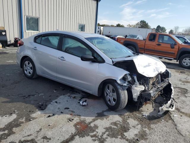 Photo 4 from auction – 2017 KIA FORTE LX with VIN 3KPFK4A77HE123501