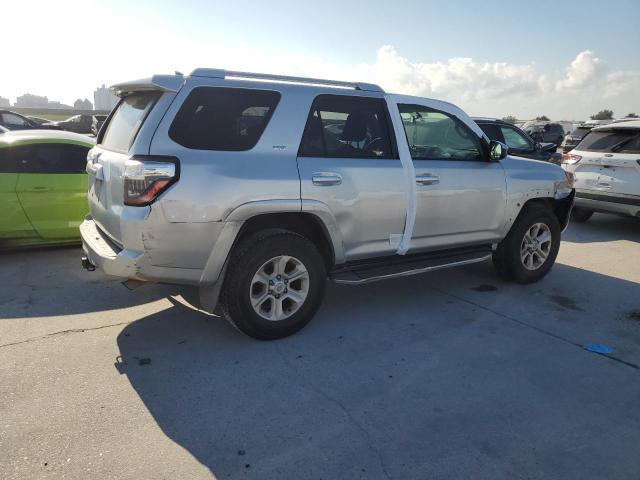 Photo 3 from auction – 2015 TOYOTA 4RUNNER SR with VIN JTEZU5JR9F5088382