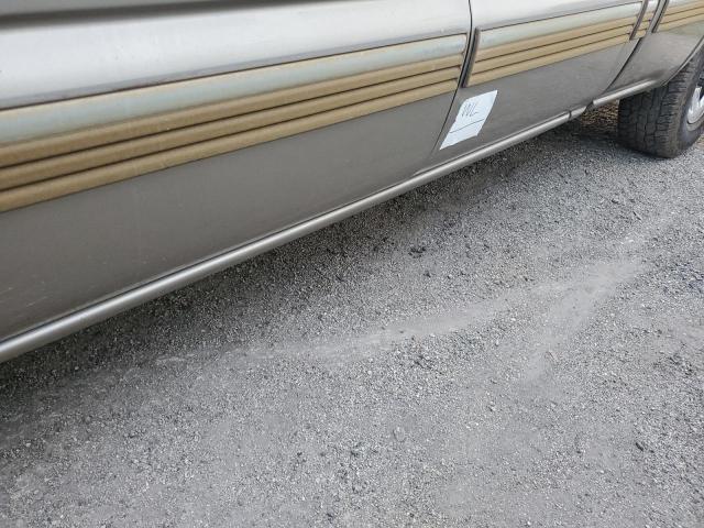 Photo 13 from auction – 2002 CHEVROLET SILVERADO with VIN 2GCEC19V121425347