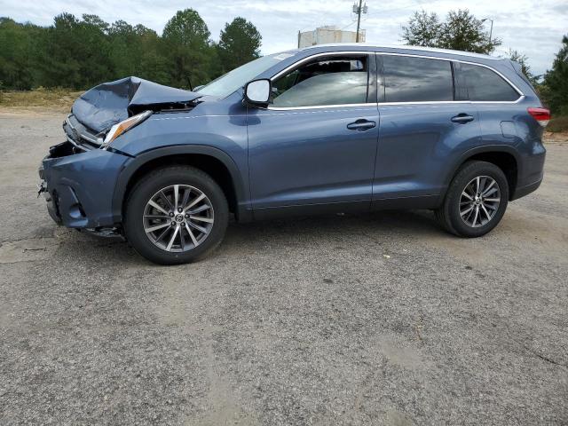 TOYOTA HIGHLANDER 2019 with VIN 5TDKZRFH2KS296218 - Photo from auction
