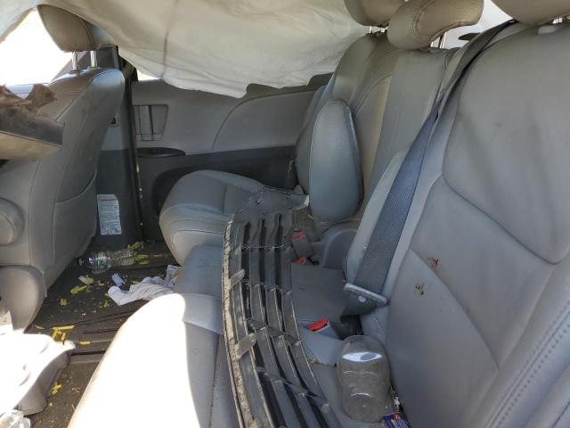Photo 11 from auction – 2016 TOYOTA SIENNA LE with VIN 5TDKK3DC5GS702122