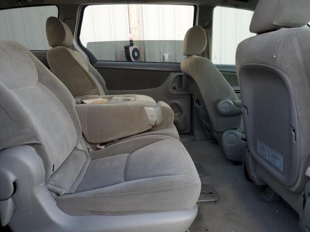 Photo 11 from auction – 2004 TOYOTA SIENNA CE with VIN 5TDZA23C54S130302