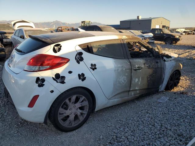 Photo 3 from auction – 2016 HYUNDAI VELOSTER with VIN KMHTC6AD8GU248990