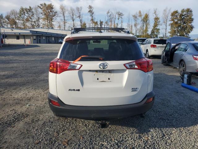 Photo 6 from auction – 2015 TOYOTA RAV4 XLE with VIN JTMRFREV6FD129702