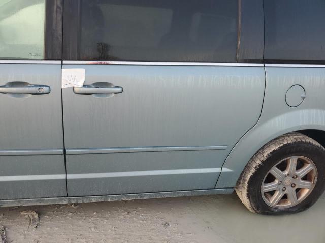 Photo 13 from auction – 2008 CHRYSLER TOWN & COU with VIN 2A8HR54P58R841125
