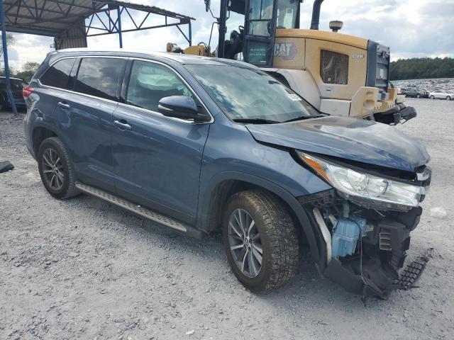Photo 4 from auction – 2019 TOYOTA HIGHLANDER with VIN 5TDKZRFH5KS329907